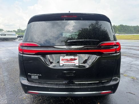 New 2026 Chrysler Pacifica Select FWD image 6