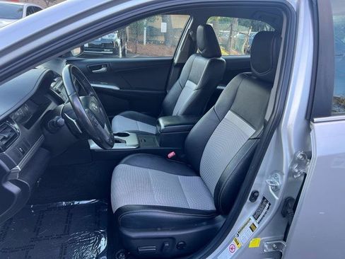 Used 2012 Toyota Camry SE FWD image 7