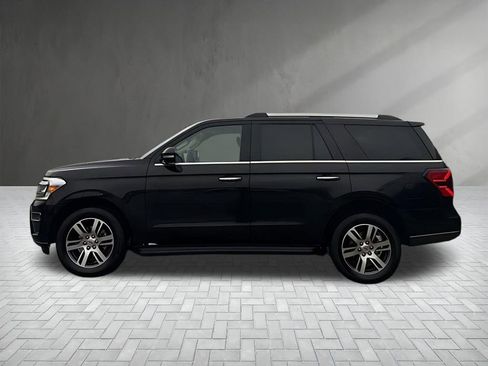 Used 2024 Ford Expedition Limited image 4