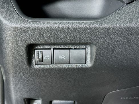 Used 2025 Toyota RAV4 LE AWD/4WD image 17