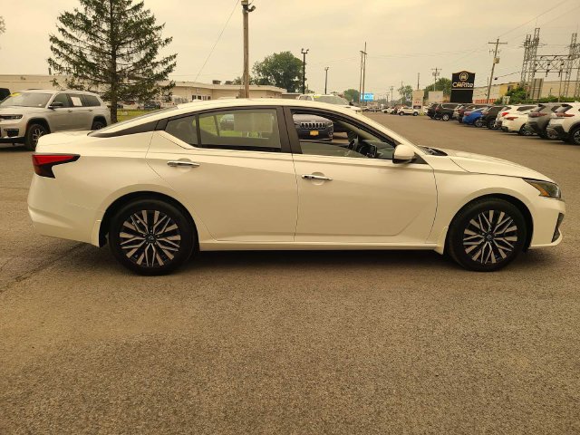 Used 2023 Nissan Altima 2.5 SV FWD image 6