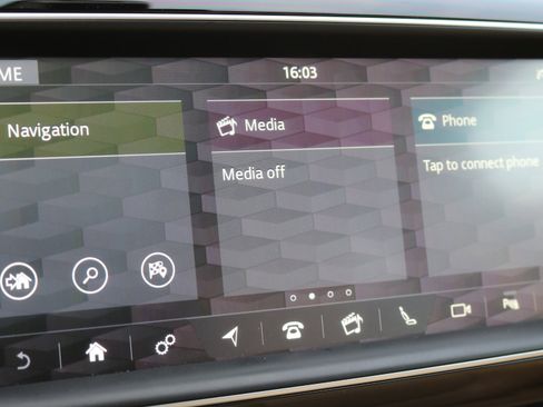 Used 2017 Jaguar F-PACE Prestige image 19