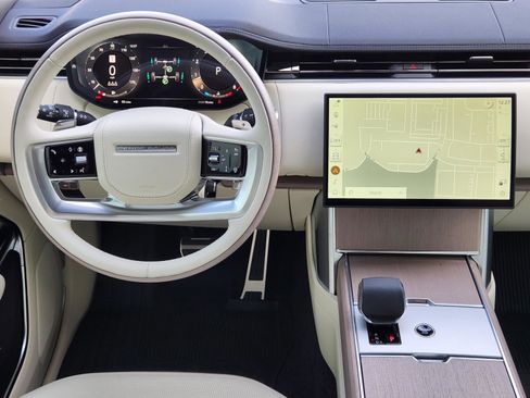 New 2026 Land Rover Range Rover SE image 28