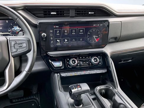 Used 2023 GMC Sierra 1500 AT4 w/ AT4 Preferred Package AWD/4WD image 16