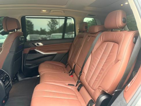 Used 2019 BMW X7 xDrive50i w/ Premium Package AWD/4WD image 26