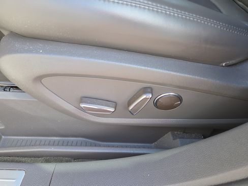 Used 2020 Lincoln Nautilus Reserve AWD/4WD image 32