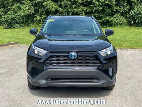 Used 2024 Toyota RAV4 LE AWD/4WD image 2
