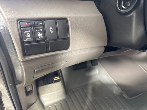 Used 2013 Honda Odyssey EX image 15