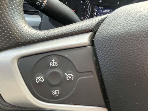 Used 2021 GMC Acadia SLE w/ Driver Convenience Package image 14