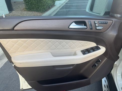 Used 2019 Mercedes-Benz GLS 450 4MATIC w/ Grand Edition Package image 31