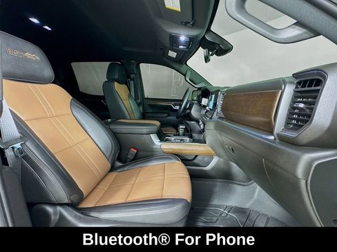 Used 2024 Chevrolet Silverado 1500 High Country w/ Technology Package AWD/4WD image 36