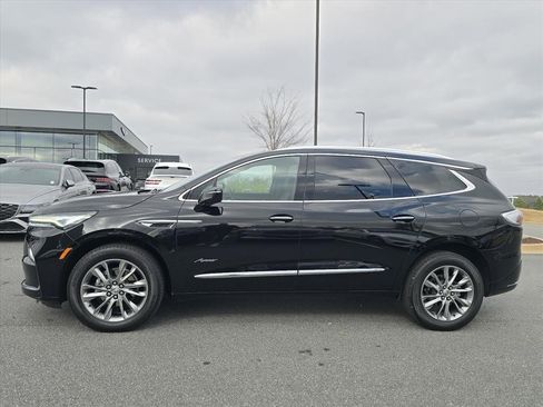 Used 2023 Buick Enclave Avenir w/ Avenir Technology Package image 6