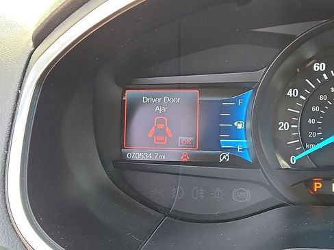 Used 2019 Ford Edge Titanium image 24