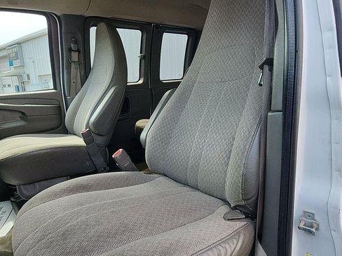 Used 2014 Chevrolet Express 2500 LS image 21