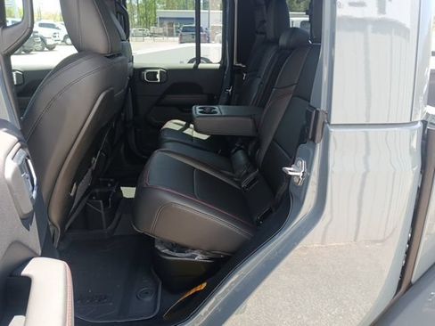 New 2026 Jeep Gladiator Rubicon AWD/4WD image 18