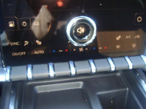 New 2026 GMC Acadia Elevation image 13