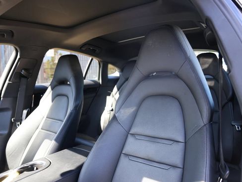 Used 2019 Porsche Panamera 4 w/ Premium Package AWD/4WD image 18