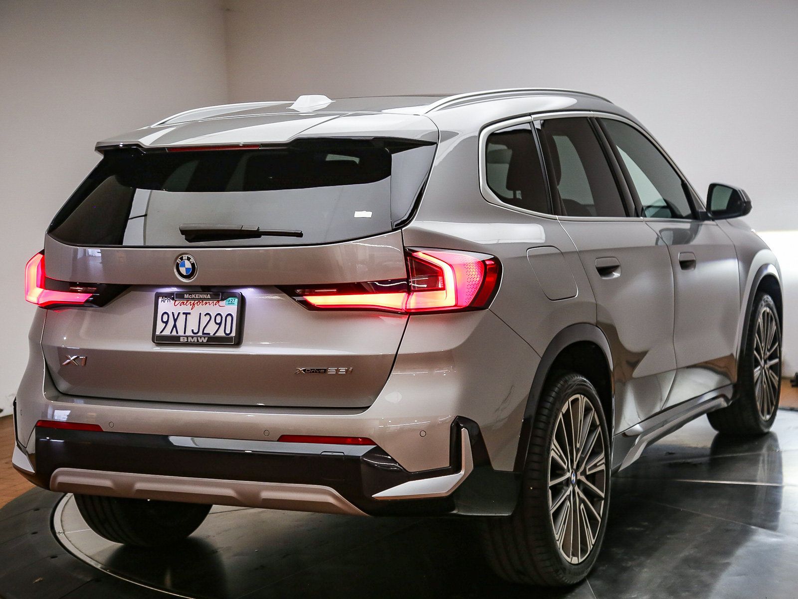 Used 2026 BMW X1 xDrive28i w/ Convenience Package AWD/4WD image 7