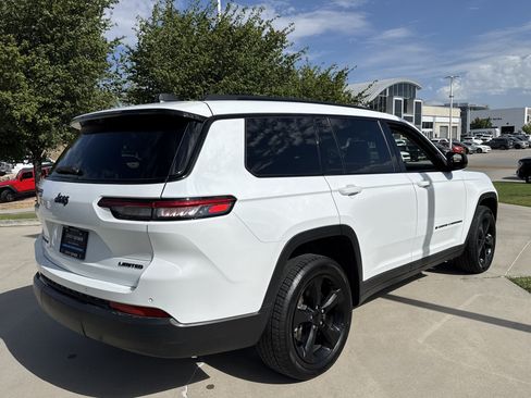 Used 2022 Jeep Grand Cherokee L Limited w/ Luxury Tech Group II AWD/4WD image 5
