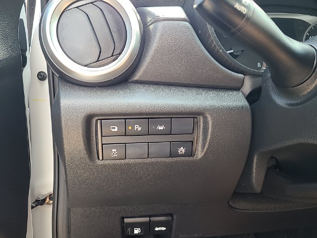 Used 2025 Nissan Versa S w/ Trunk Package FWD image 14