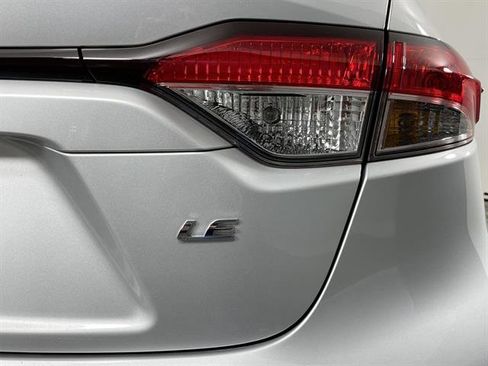 Used 2023 Toyota Corolla LE image 9