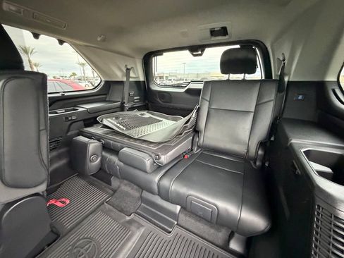 Used 2024 Toyota Sequoia Limited image 22