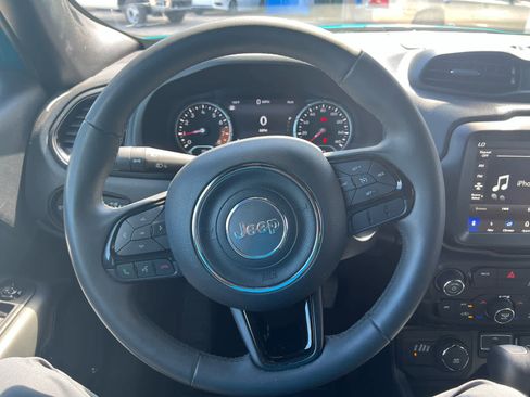 Used 2022 Jeep Renegade Altitude image 20