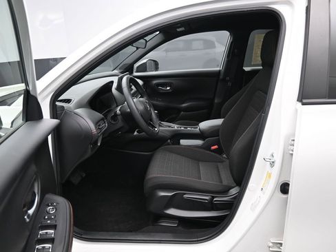 Used 2024 Honda HR-V Sport image 9