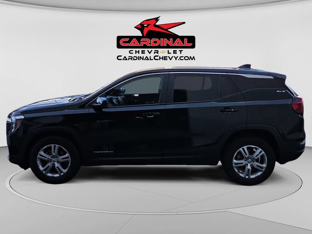 Used 2024 GMC Terrain SLE w/ LPO, Floor Liner Package FWD image 6
