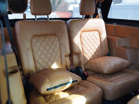 Used 2025 Ford Bronco Badlands image 82