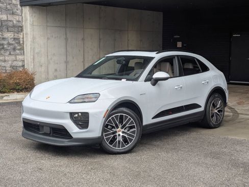 New 2026 Porsche Macan 4 Electric AWD/4WD image 1