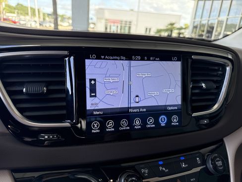 Used 2017 Chrysler Pacifica Touring-L Plus w/ Advanced Safetytec Group FWD image 23