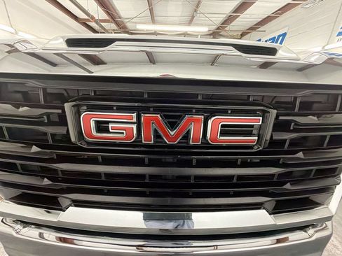 Used 2024 GMC Sierra 2500 Pro w/ Convenience Package AWD/4WD image 30