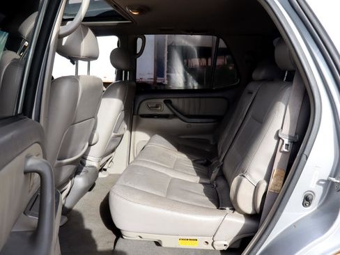 Used 2002 Toyota Sequoia Limited image 24