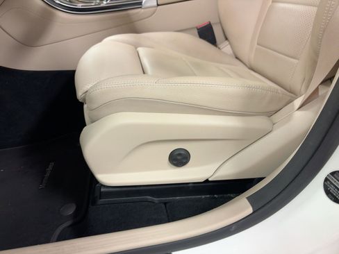 Used 2020 Mercedes-Benz GLC 300 image 14