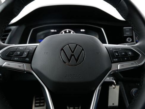 Used 2024 Volkswagen Jetta Sport image 25