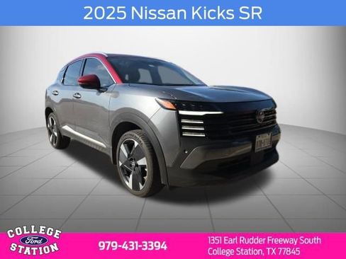 Used 2025 Nissan Kicks SR FWD image 1