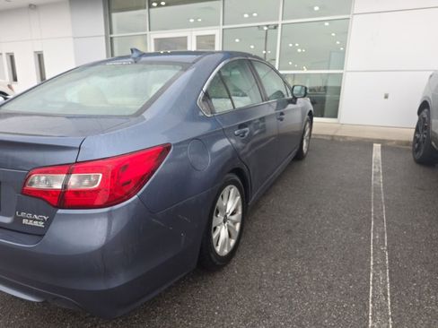 Used 2017 Subaru Legacy 2.5i Premium AWD/4WD image 5