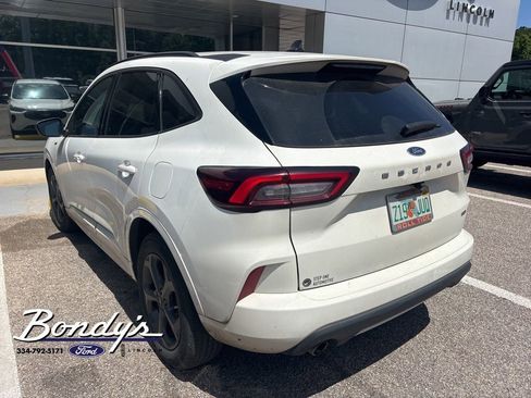 Used 2023 Ford Escape ST-Line w/ Equipment Group 301A image 5