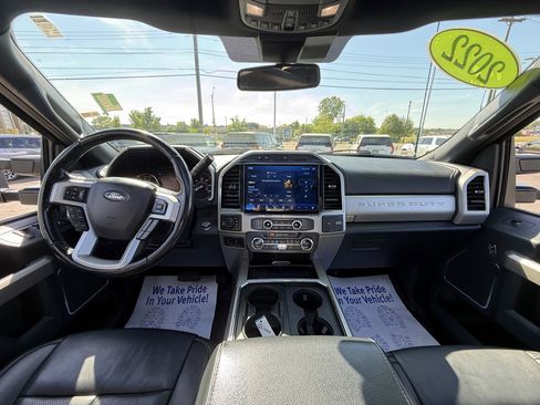 Used 2022 Ford F250 Lariat w/ Black Appearance Package AWD/4WD image 15