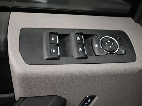 Used 2017 Ford F150 XL w/ Equipment Group 101A Mid AWD/4WD image 14