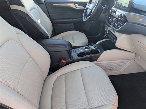 Used 2022 Ford Escape Titanium w/ Class II Trailer Tow Package image 11