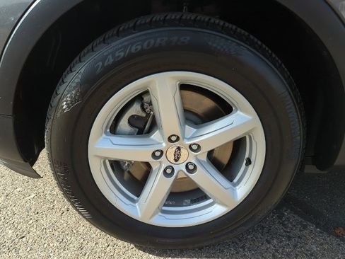 Used 2018 Ford Explorer XLT w/ Equipment Group 202A image 27