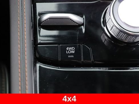 Used 2025 Jeep Grand Cherokee Summit AWD/4WD image 27