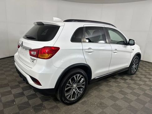 Used 2018 Mitsubishi Outlander Sport SEL image 3