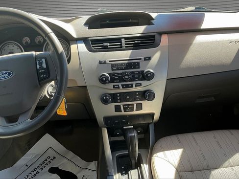 Used 2008 Ford Focus SE FWD image 9