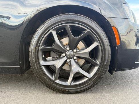 Used 2022 Chrysler 300 S image 10