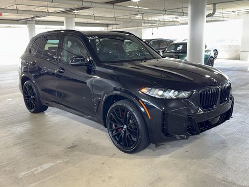 Used 2024 BMW X5 sDrive40i w/ M Sport Package RWD image 2