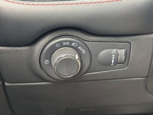 Used 2024 Dodge Durango GT image 24