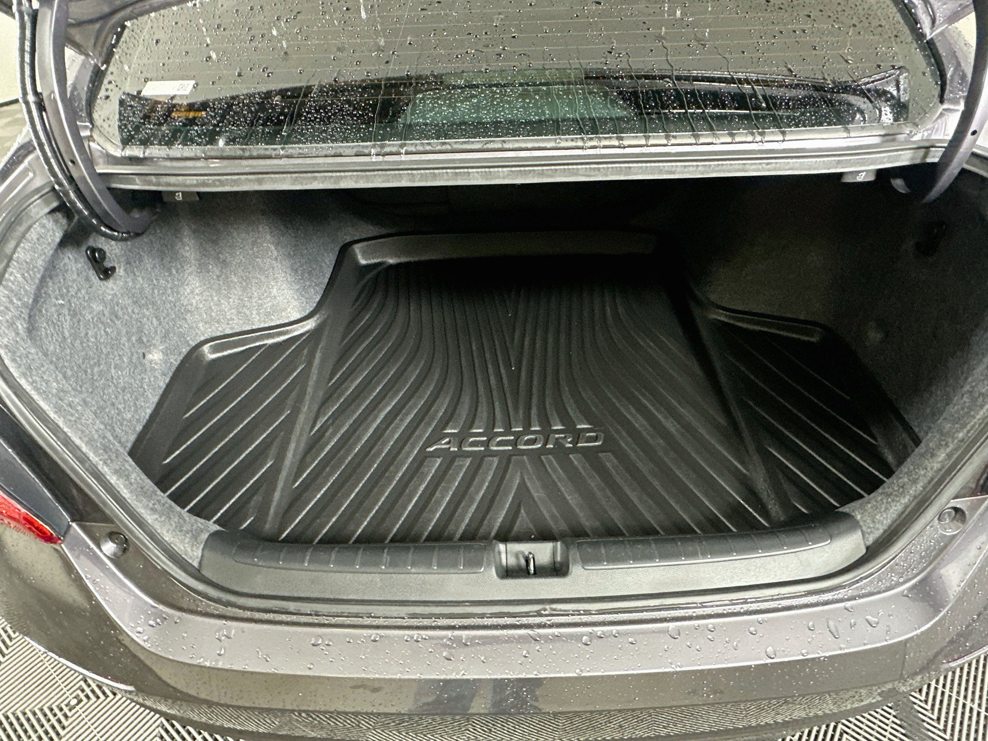 Used 2019 Honda Accord Touring image 29